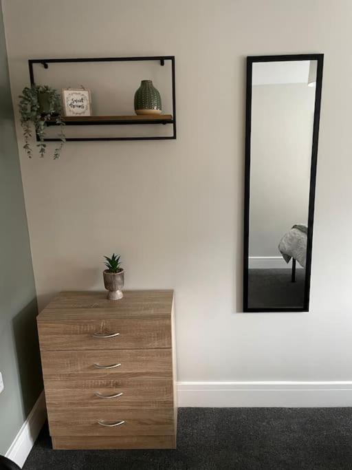 Cedar House - 2 Bed House With Free Parking In Town Centre! By Shortstays4U King's Lynn Exterior photo